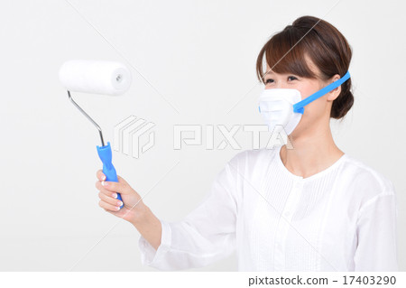 有防毒面具的一名婦女 有防毒面具的一名婦女 17403290