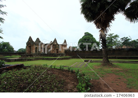 Muang Tham ruins in Thailand 17406963