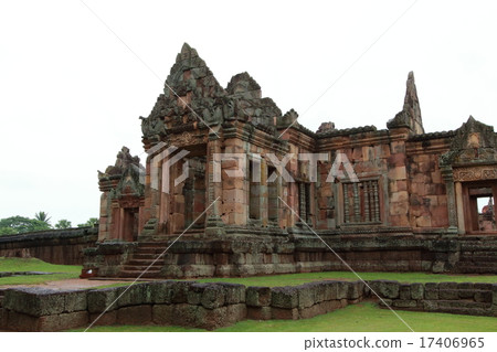 Muang Tham ruins in Thailand 17406965