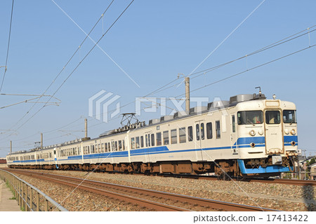 Hokuriku main line normal train 413 series 17413422