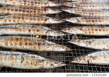 用梨烤的字符 用梨烤的字符 17414194