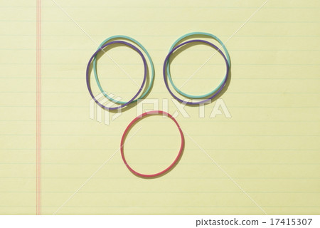 面對橡皮筋 17415307