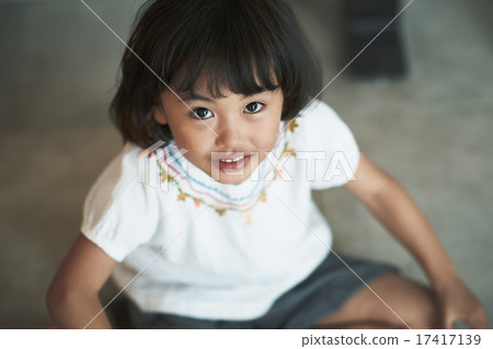 Children playing at home 17417139