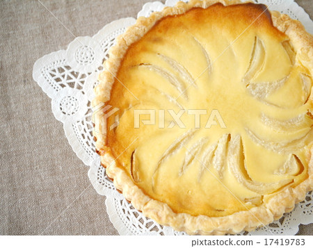 Peach quiche cut & hole lace paper version (horizontal position) Peach quiche cut & hole lace paper version (horizontal position) 17419783