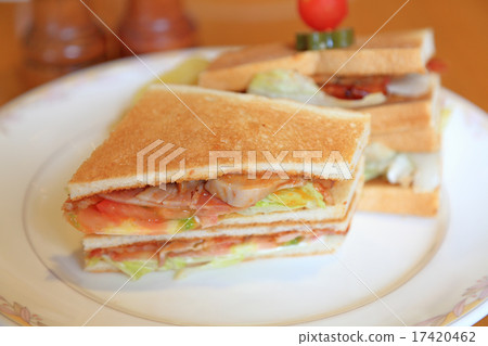 Delicious clubhouse sandwich 17420462