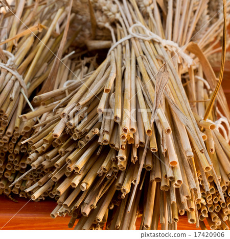 detail of straws 17420906