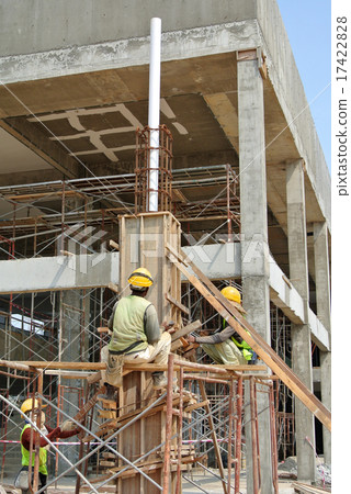 Fabricating column formwork Fabricating column formwork 17422828
