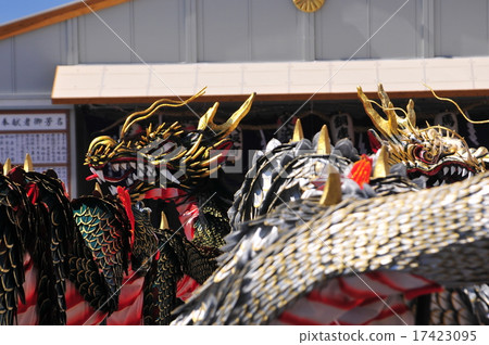 Dragon dancing 17423095