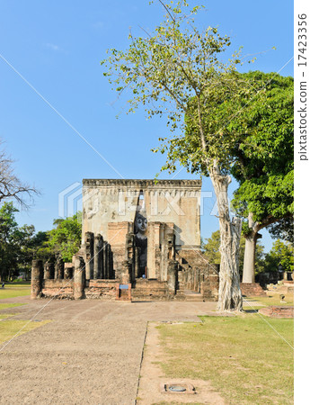 Wat Si Chum in Sukhothai Historic Park, Thailand Wat Si Chum in Sukhothai Historic Park, Thailand 17423356