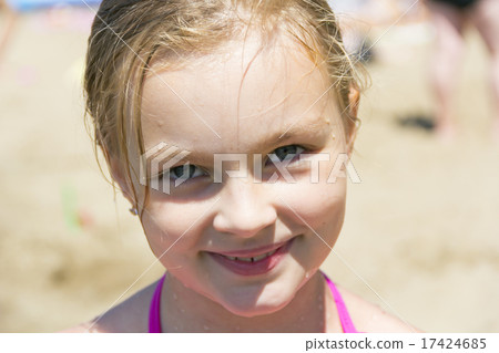 Cute girl 17424685
