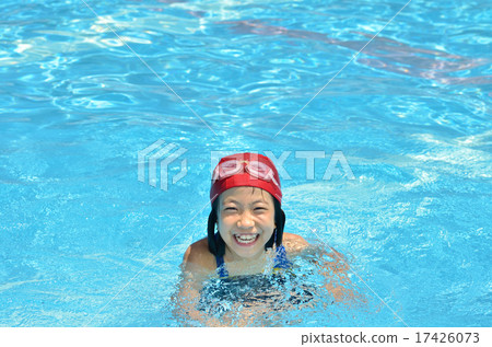 嘲笑池的女孩 嘲笑池的女孩 17426073