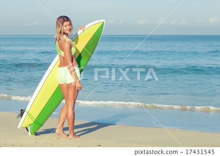 Beautiful Surfer Girl on the Beach Beautiful Surfer Girl on the Beach 17431545