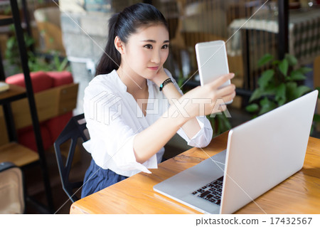 girl in cafe self-timer girl in cafe self-timer 17432567
