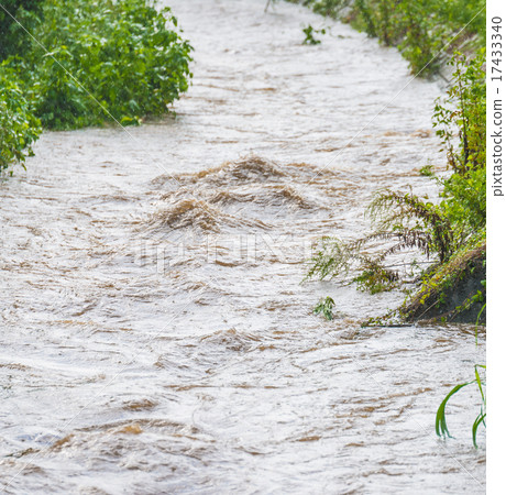 River flooding 17433340