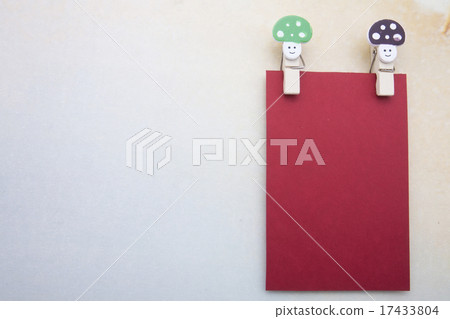 Wood clips and sticky notes/memory notes Wood clips and sticky notes/memory notes 17433804