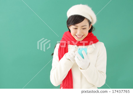 Young lady · Greenback Young lady · Greenback 17437765