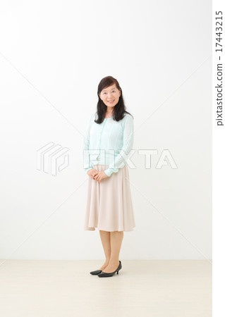 高級女性肖像 17443215