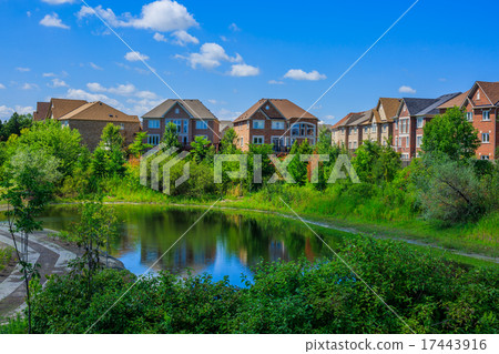 Canadian luxury  houses in Toronto 17443916