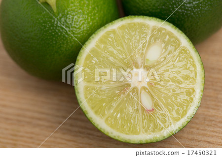 Sudachi cut in half 17450321