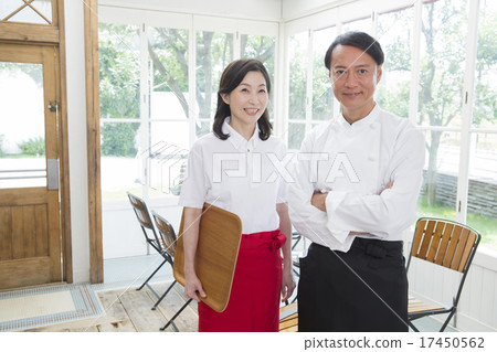 Middle couple of cook clothes 17450562