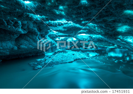 Ice Cave Iceland 17451931