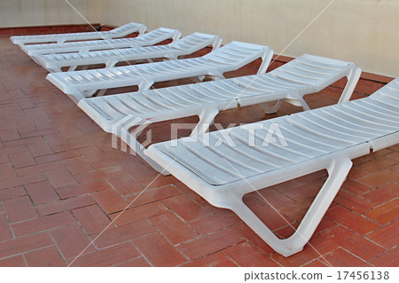 Beach Couchettes Beach Couchettes 17456138
