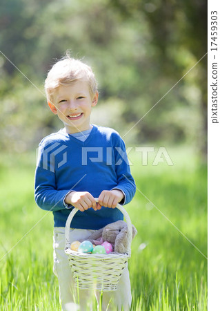 kid at easter time 17459303