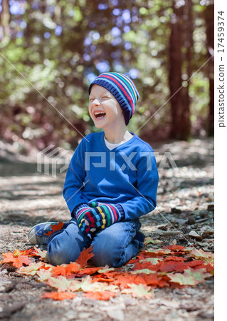 kid at fall 17459374