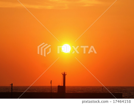 Sunset of Nishi Izu Nishina Harbor 17464158