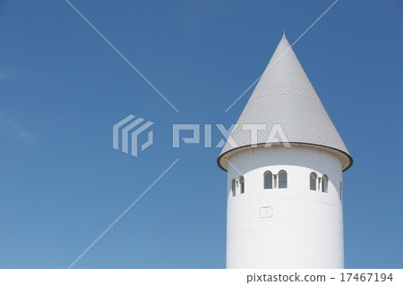 A spire A spire 17467194