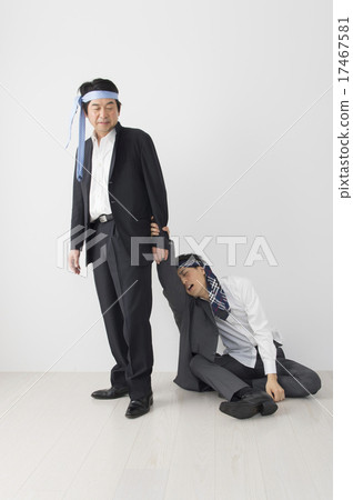 Drunk businessman boss subordinate 17467581