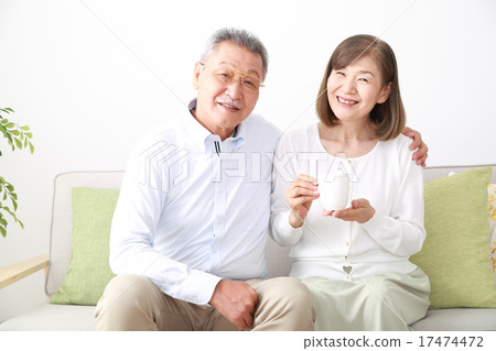 資深加上茶時間的好朋友 資深加上茶時間的好朋友 17474472