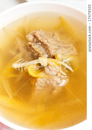 Lily flower and sparerib soup. 17479505