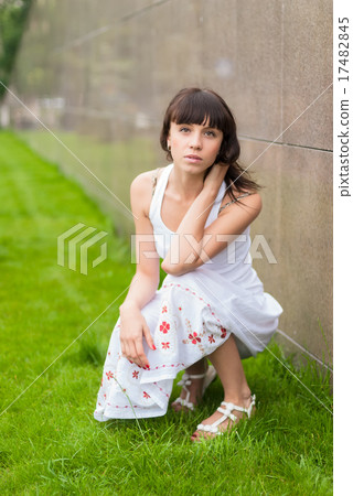 Young beautiful woman portrait 17482845