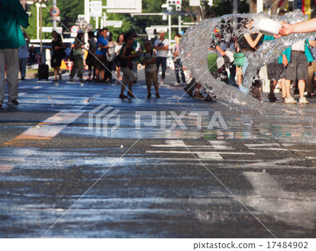 Striking water 17484902