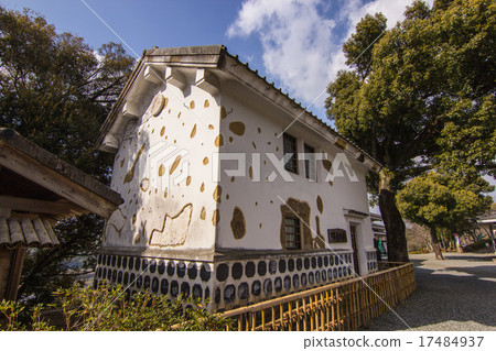 Taharamaka Bullet House 17484937