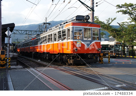 Hakone Tozan Railway Moha Type 2 Odawara Electric Railway Chiki 2 Shape 108 (Gora Station) Hakone Tozan Railway Moha Type 2 Odawara Electric Railway Chiki 2 Shape 108 (Gora Station) 17488334