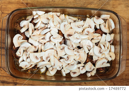 Food. Roasted chicken meat with mushrooms Food. Roasted chicken meat with mushrooms 17489772