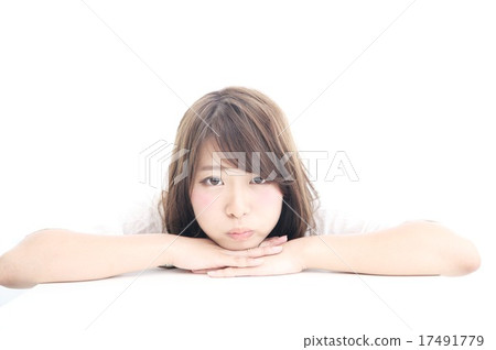 Female twenties sitting Female twenties sitting 17491779
