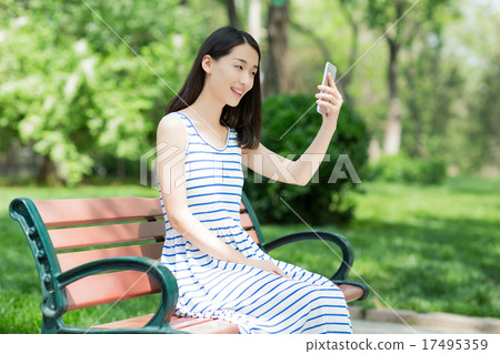 girl and mobile phone 17495359