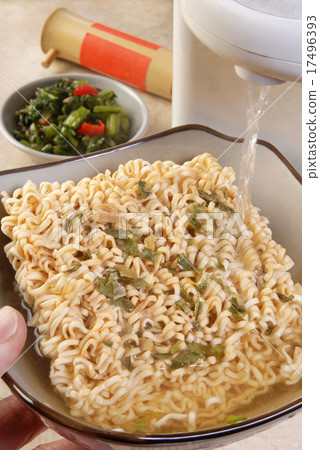 Instant noodles 17496393
