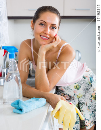 housewife cleaning on the kitchen 17498345