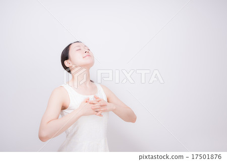 深呼吸的女人 17501876