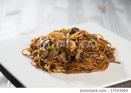 Fried Penang Char Kuey Teow 17503069