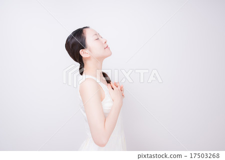 深呼吸的女人 深呼吸的女人 17503268