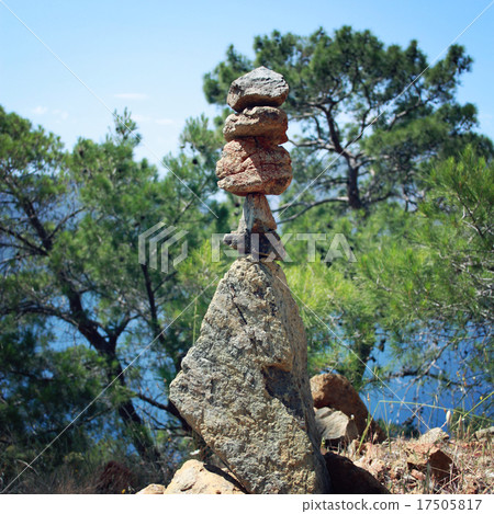 Trail Sign. Man made stone pyramid. TheLycian Way 17505817