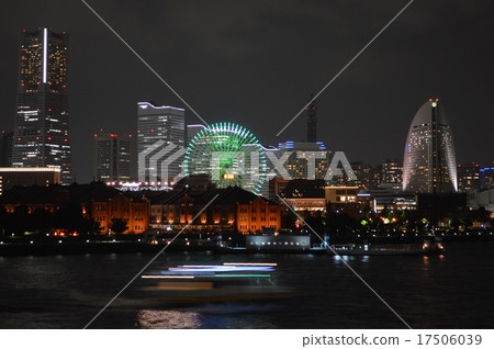 Night view of Yokohama Port Night view of Yokohama Port 17506039