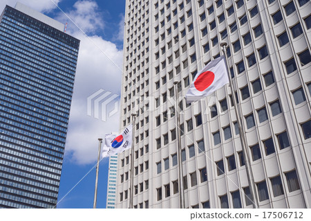 日本國旗和朝鮮國旗 17506712