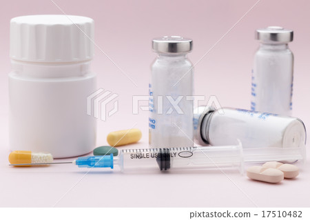 The set of medicine pill bottle and injection 17510482