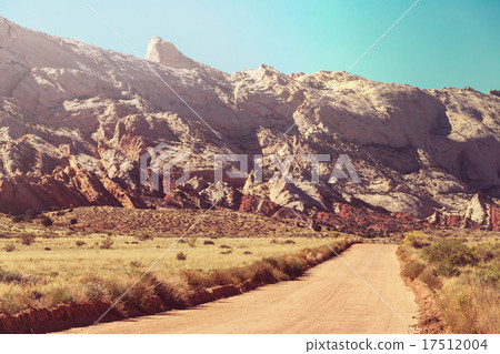Road in prairie 17512004